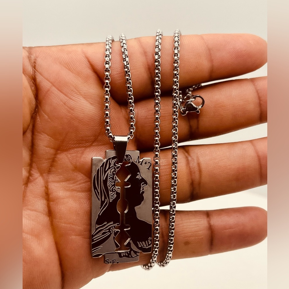 Stainless steel necklace for men’s vintage design